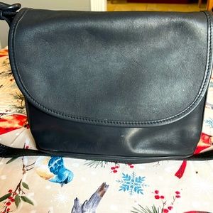 “Coach” navy blue vintage cross body GAD-5509